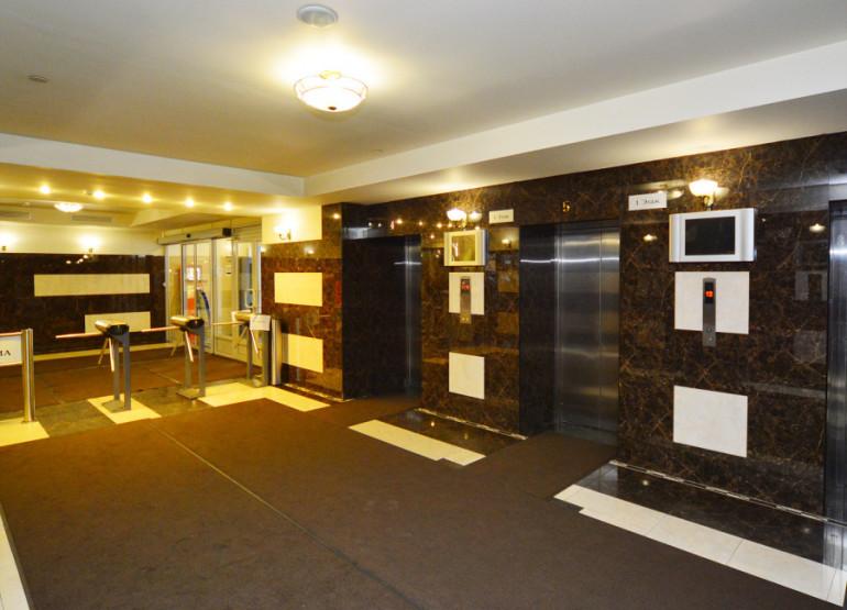 Панорама: Вид главного лифтового холла